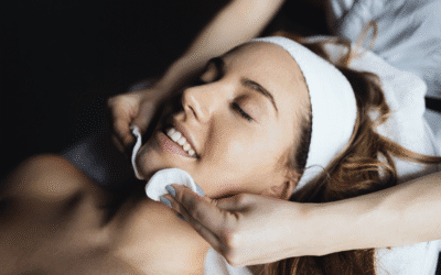 Mikrodermabrasion in Chur – Glattere Haut und feinere Poren